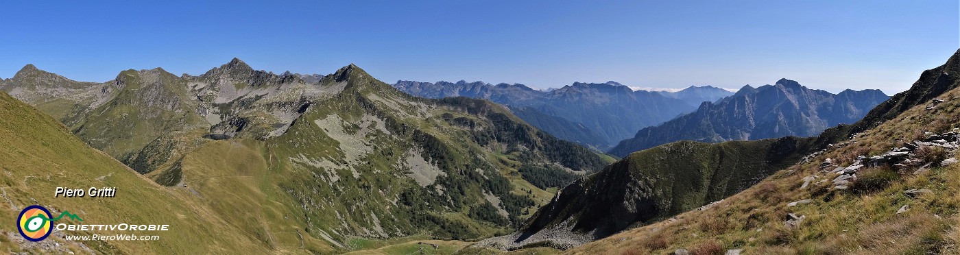 74 Evvia sul sentiero per Cima di Lemma in decisa salita.jpg
